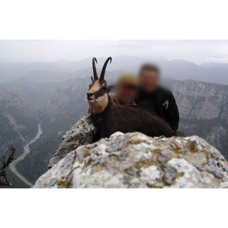 hunters shot with chamois trophy in France