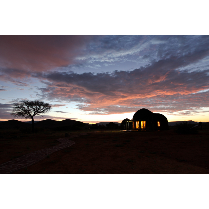 Tombée de la nuit sur le lodge de chasse Namibie